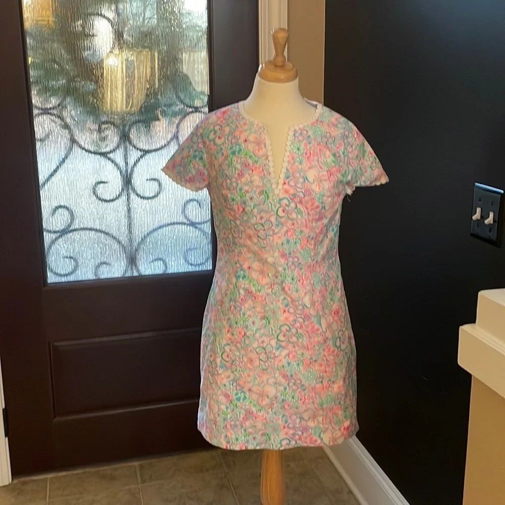 Braylin Stretch Shift Dress In Resort White Love Bug Size 8